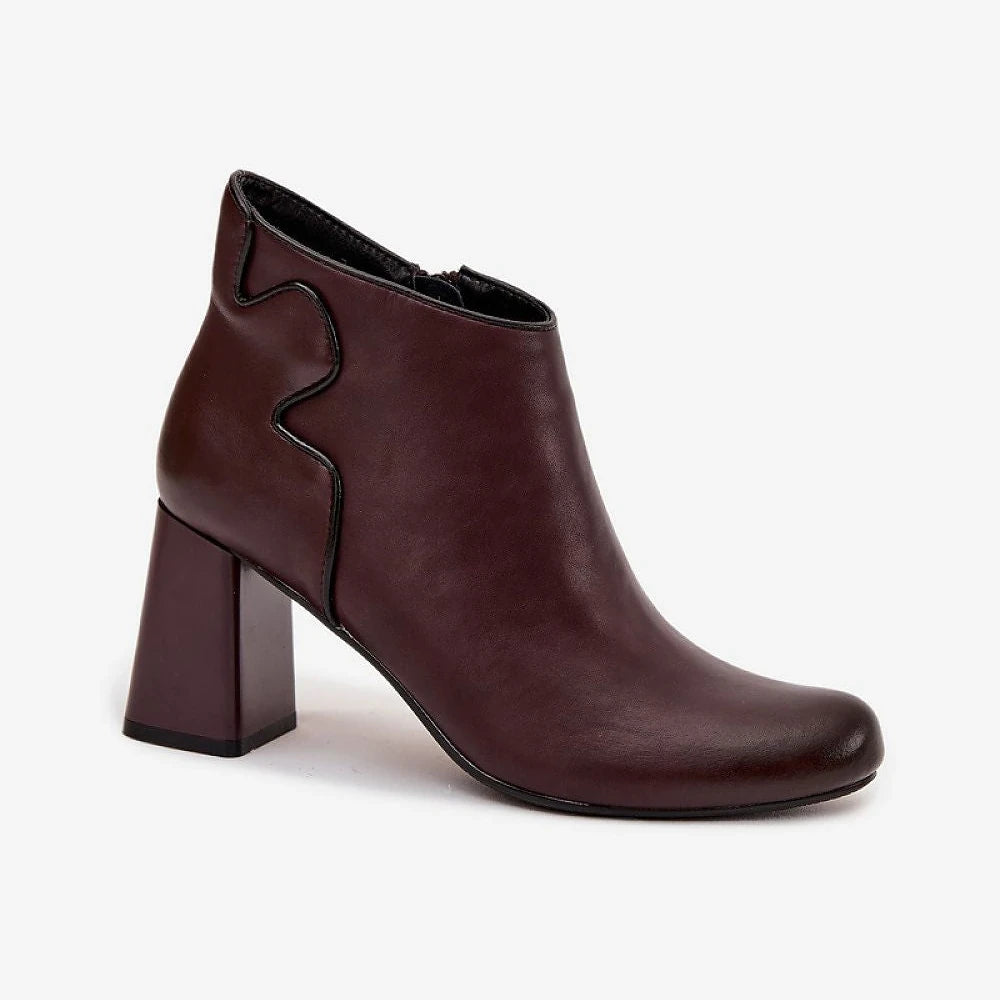 Heel boots Step in style