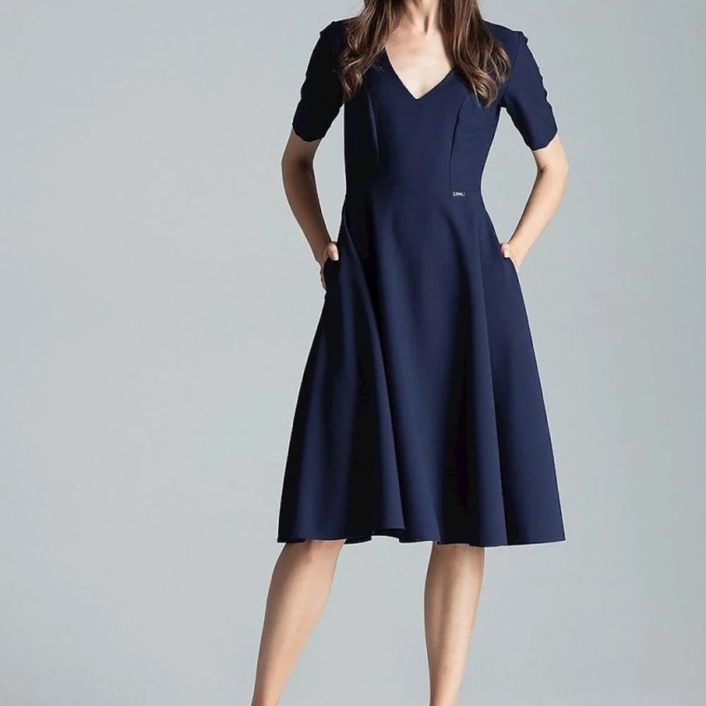 Red Sweetheart Neckline Midi Dress