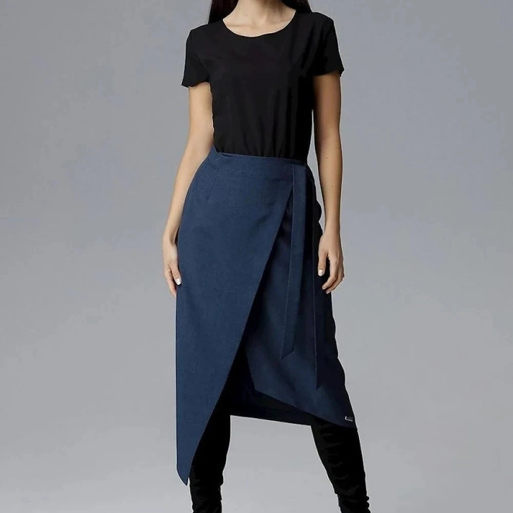 Cropped Pants with Chain Detail