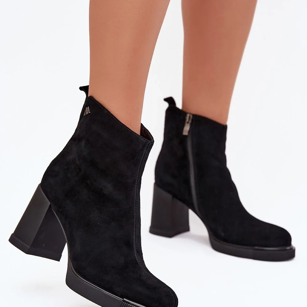 Heel boots Step in style