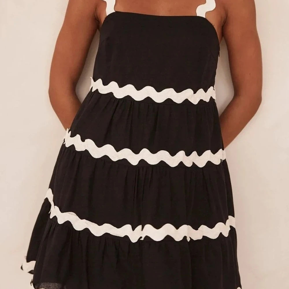 Contrast Trim Tiered Dress