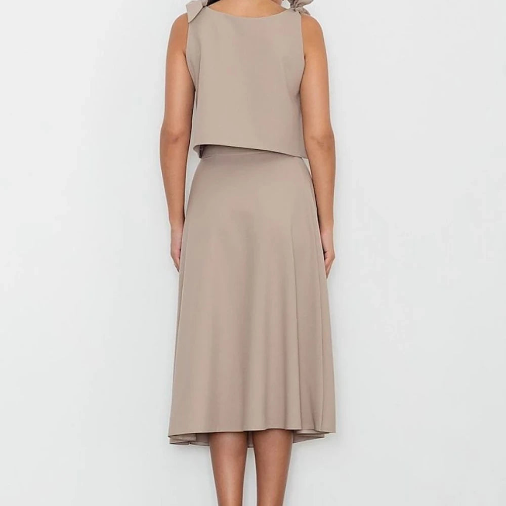 Stylish Skirt Set with Loose Top - Beige