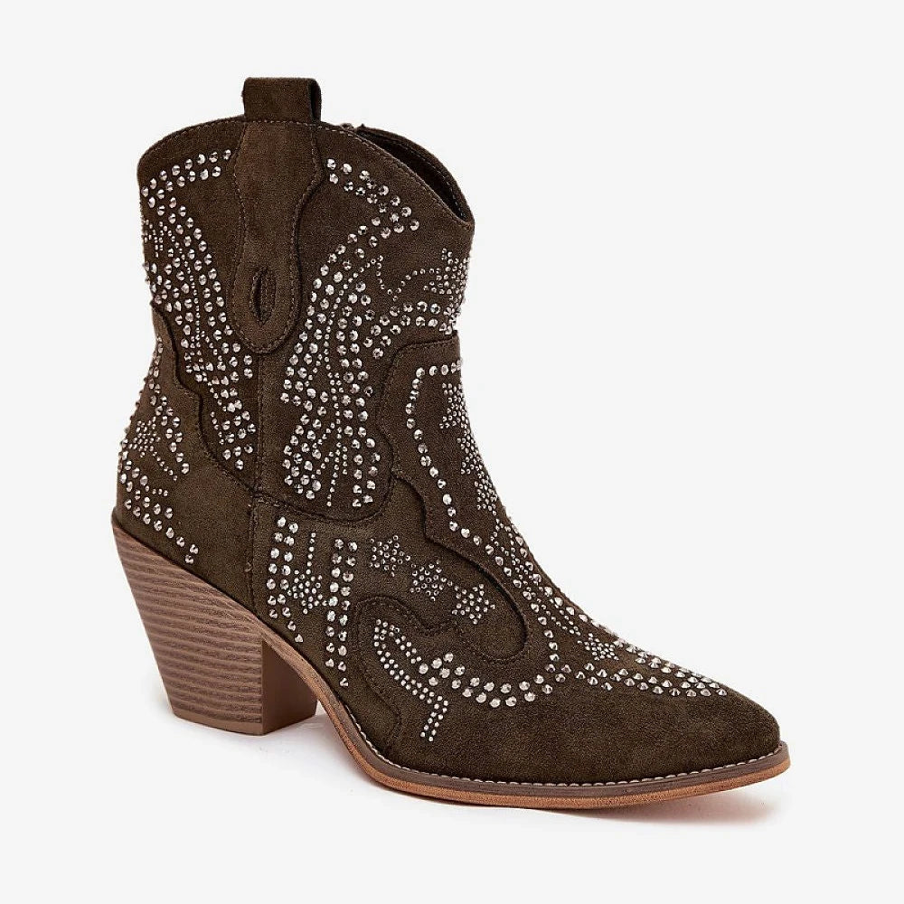 Heel boots Step in style