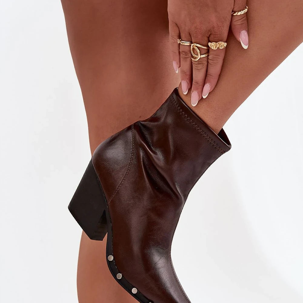 Heel boots Step in style
