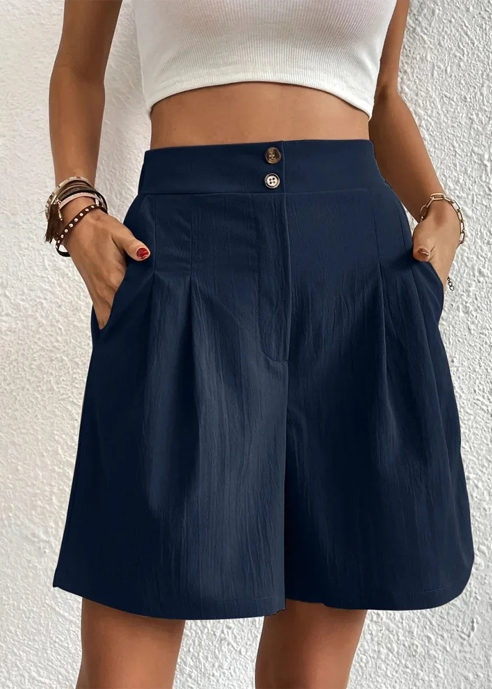Pocketed Drawstring Waist Shorts