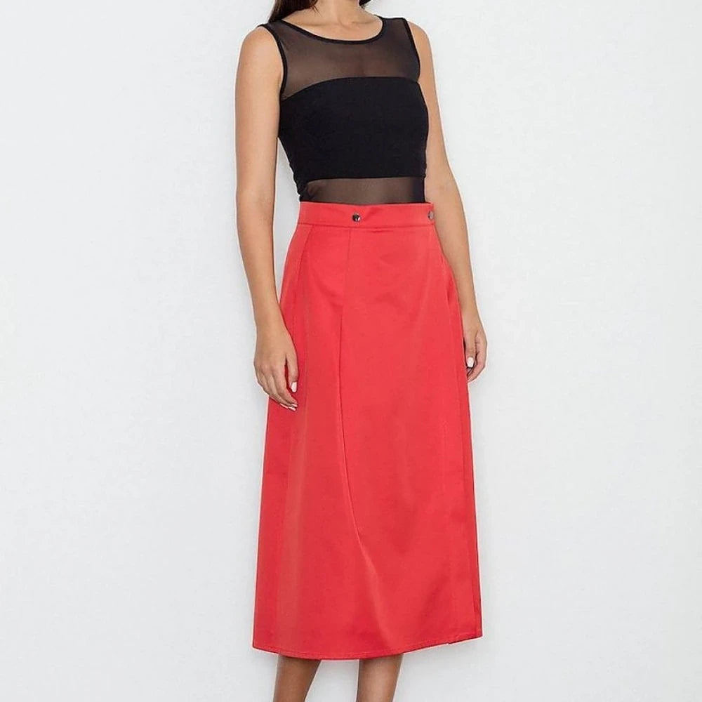 Long Skirt with Waist Fastening and Buttons