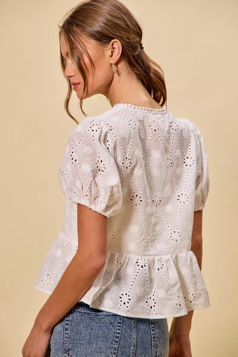 SO ME Cotton Eyelet Front Tie Short Sleeves Blouse - 