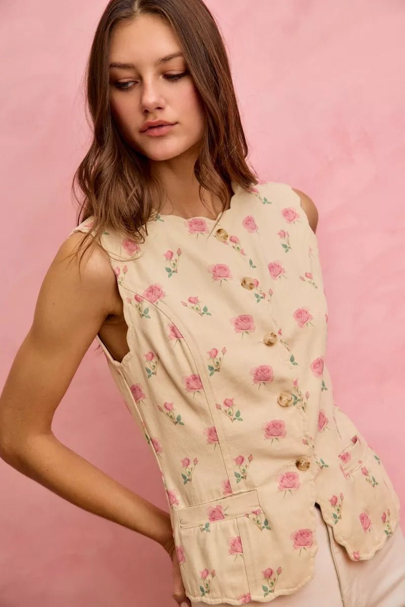 SO ME Floral Rose Cotton Twill Scallop Button Vest Top - 