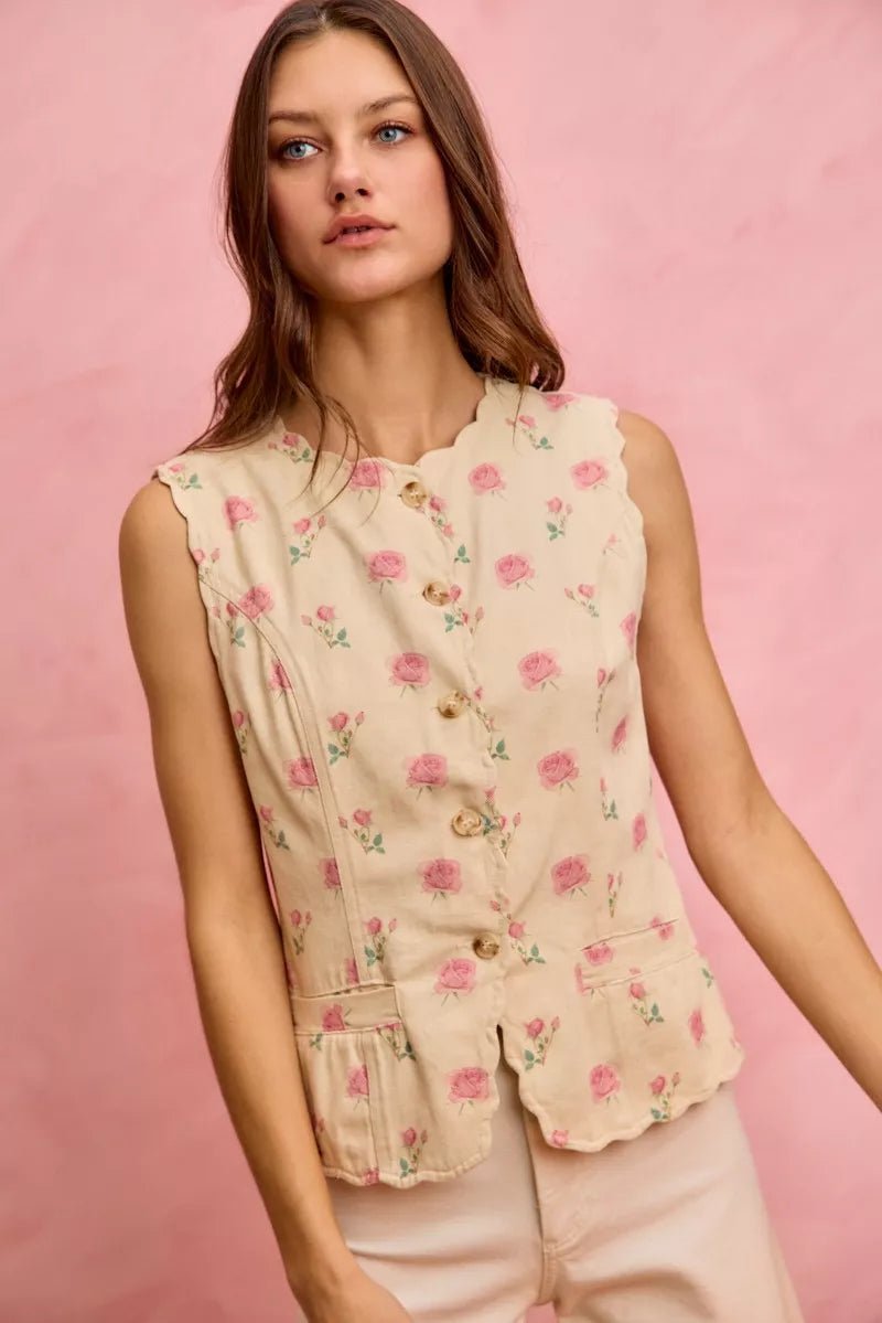 SO ME Floral Rose Cotton Twill Scallop Button Vest Top - 
