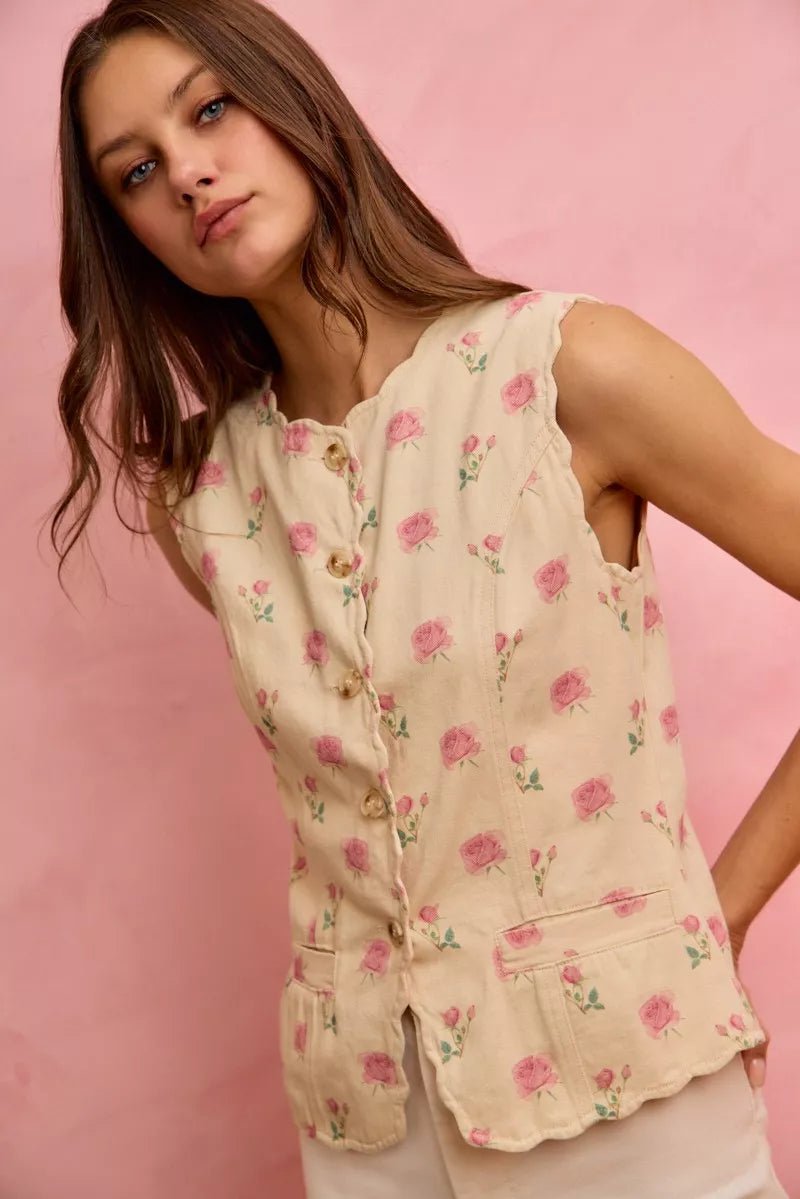 SO ME Floral Rose Cotton Twill Scallop Button Vest Top - 