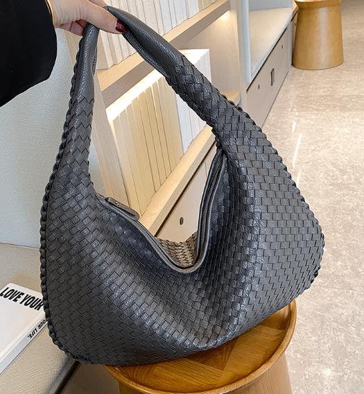 STEPHIECATHY Women's Leather Hobo Woven Handbag - Shoulder Bags