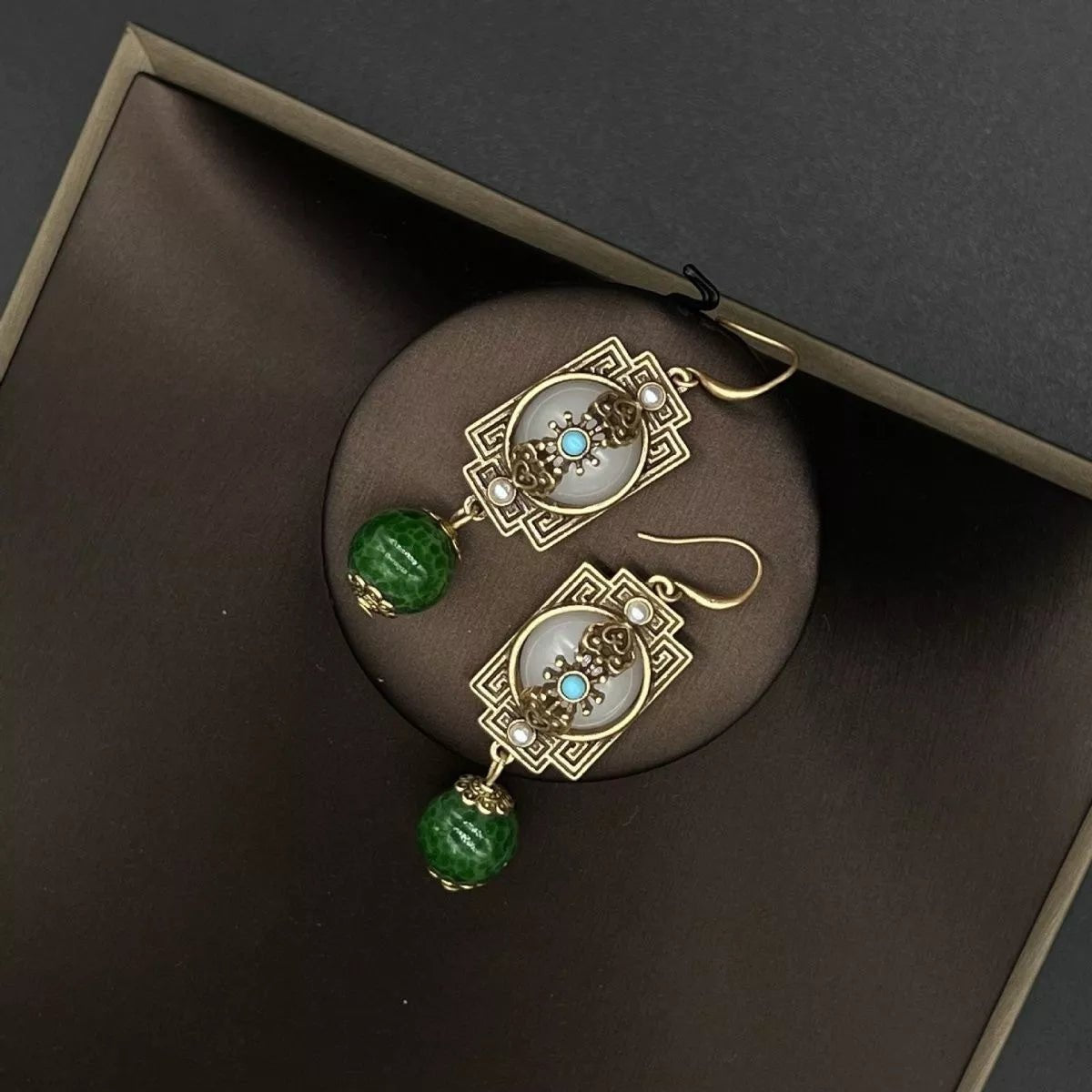 Vintage Style Dangle Earrings - 