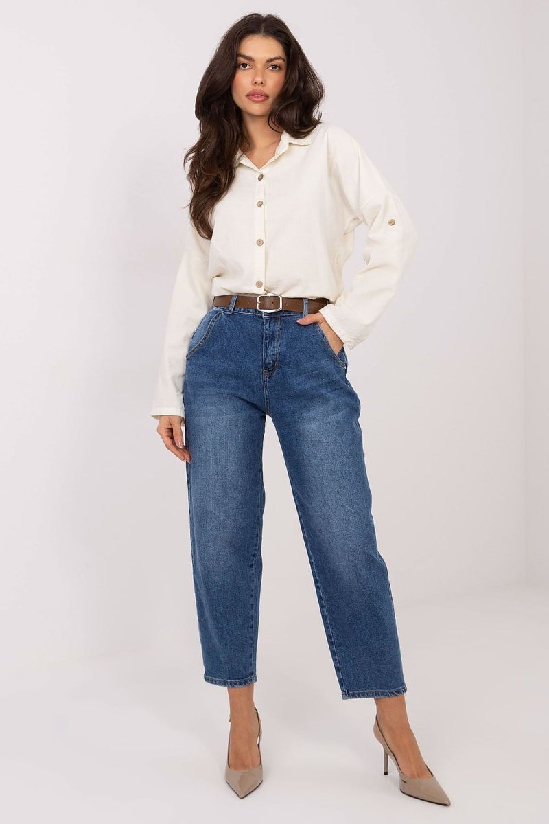 Women's Balloon Fit Jeans with Belt - 