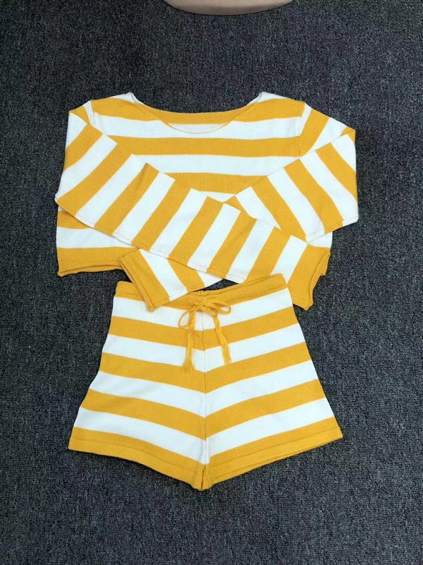 Women's resort casual striped knitted midriff - baring sexy shorts set - Short Suit