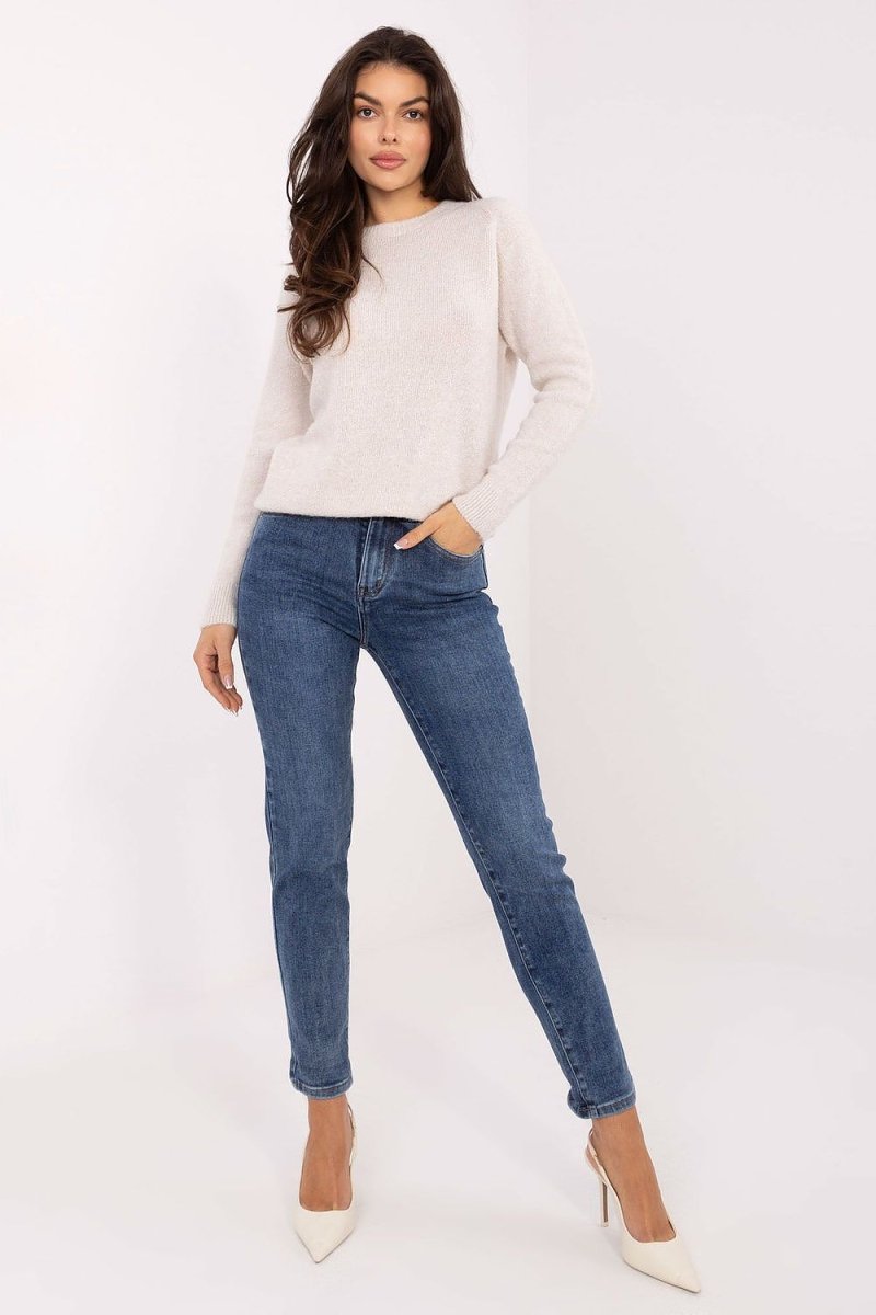 Women's Skinny Tapered Jeans with Belt - 