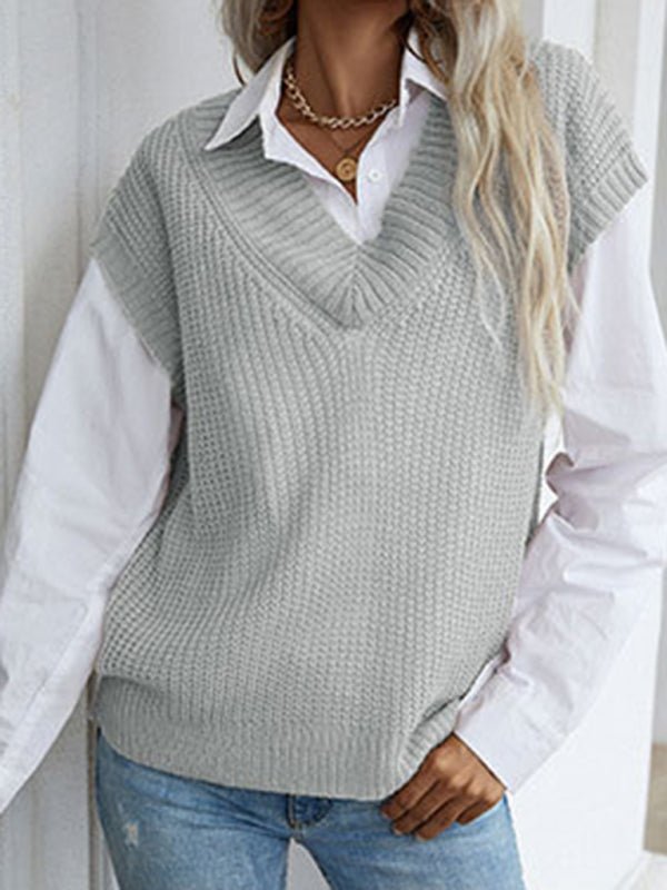 Women's solid color v - neck knitted sweater - Outerwear