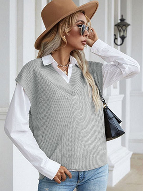 Women's solid color v - neck knitted sweater - Outerwear