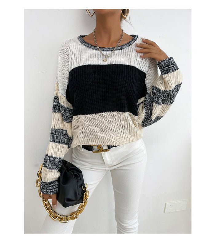 Women's Thin Pullover Round Neck Black and White Contrast Sweater - Outerwear